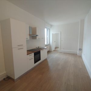 Location Appartement 3 pièces 83m² - Photo 2