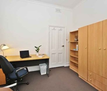 Room 7 (Non Ensuite) - Photo 4