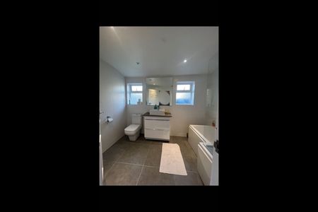 Room in a Shared House, Testwood Road, SO15 - Photo 2