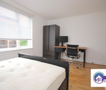 1 Bedroom Room in Flat Share To Rent - Photo 5
