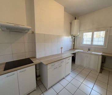 Location Appartement 3 pièces 83m² AGEN 47000 - Photo 4
