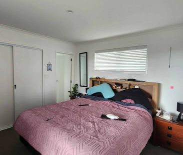 3 Bedrooms, 2 Bathrooms - Photo 1