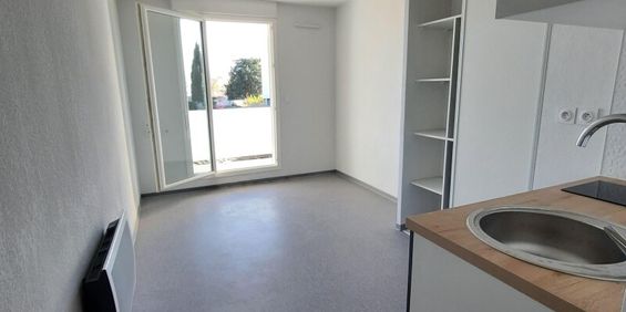 Location Appartement 1 pièce 18m² NIMES 30000 - Photo 3