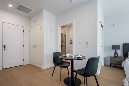 Le Samuel — Unit 1006 - Photo 2