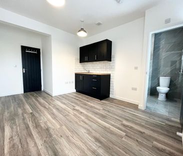 Studio to rent - Photo 3