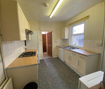 5 bedroom terraced house to rent - Photo 6