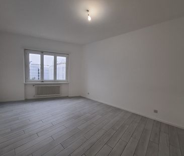 2.5-ROOM APARTMENT WITHIN WALKING DISTANCE OF THE CENTER - Photo 2