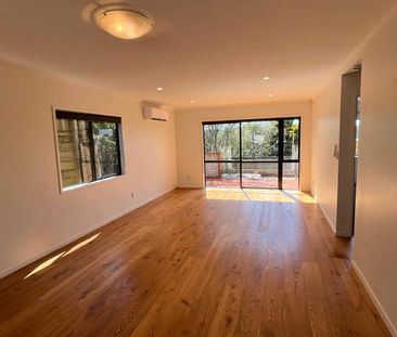 Modern Living in Birkdale with Sunny Views! - Photo 2