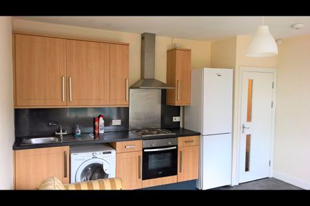 4 Bed Flat, Woodsley Road, LS2 - Photo 4