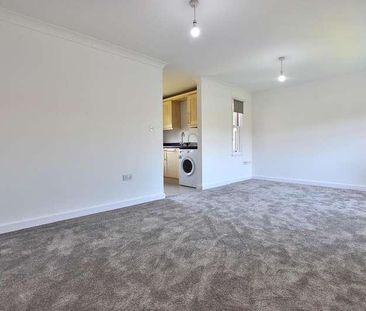 Chequers Lane, Dunmow, CM6 - Photo 5