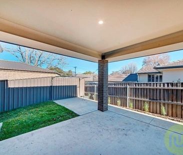 3-Bedroom Townhouse Offering Modern Comfort in Prime Garran Location - Photo 5
