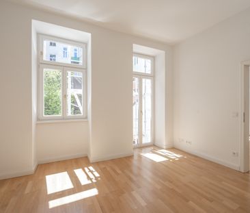 WOHNEN IM JAHR 2022 SANIERTEN ALTBAU NÄHE NASCHMARKT - Photo 2