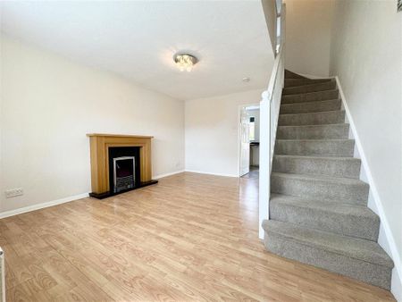 2 bedroom semi-detached house to rent - Photo 4