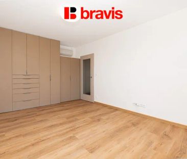 Pronájem bytu 2+1, Brno - Židenice, ulice Krásného, balkon, sklep, ... - Photo 1