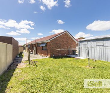 30 Kallista Road, Springvale, Vic 3171 - Photo 3