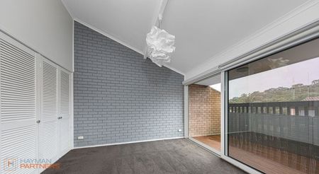 13 English Court, Phillip ACT 2606 - Townhouse For Rent | Domain - Photo 3