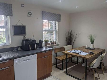 Dalton Crescent, Durham, DH1 - Photo 3