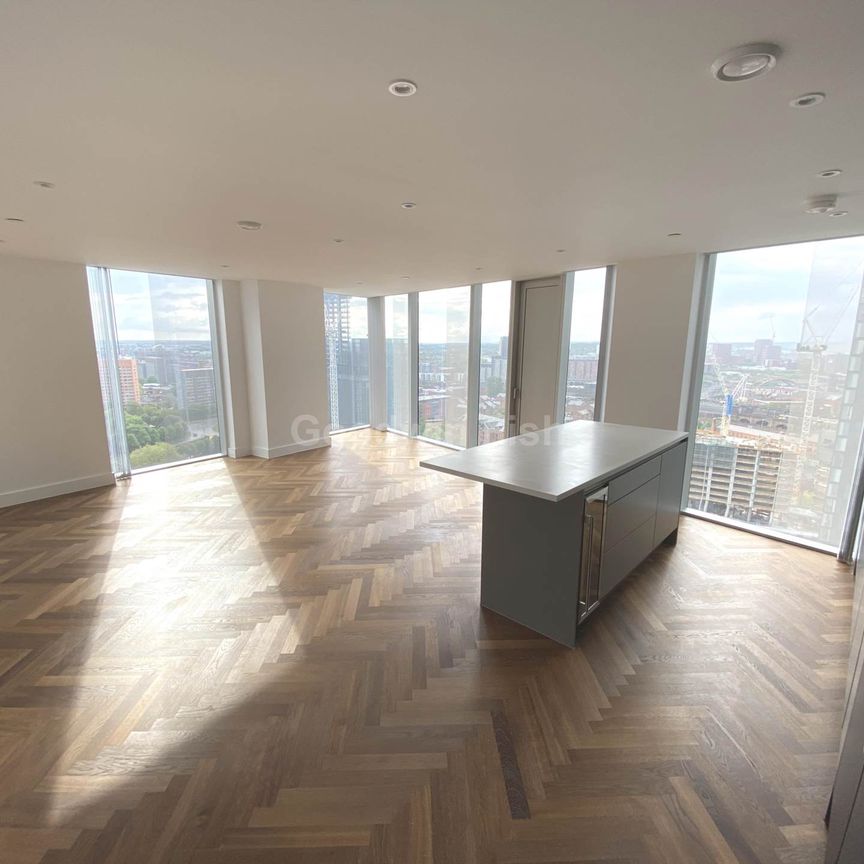 South Tower, Owen Street, Manchester - Photo 1