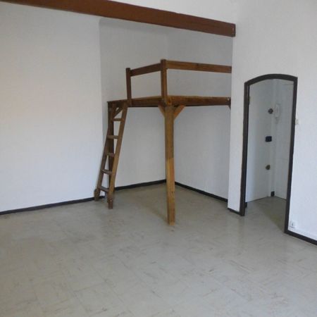 Appartement 1 pièces 29m2 MARSEILLE 5EME 502 euros - Photo 3