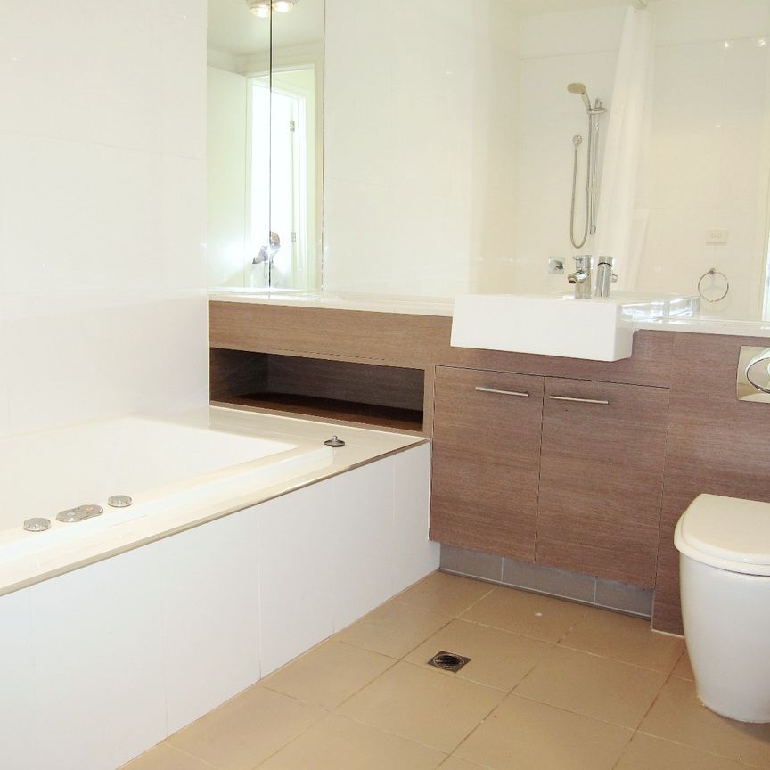 4/3 Green St, Richmond VIC 3121 - Townhouse For Rent | Domain - Photo 1