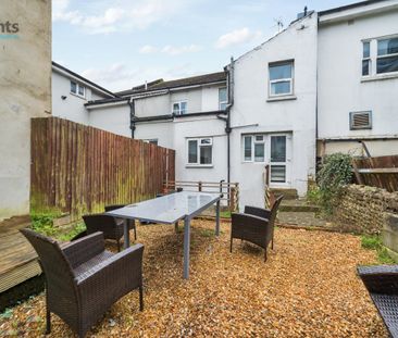 6 bedroom house to rent - Photo 4