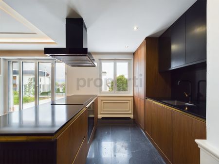 Modern 4.5-room apartment with spacious terrace and garden in Küsnacht - Photo 2