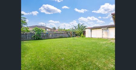 31 Bodalla St, Fairfield Heights - Photo 2