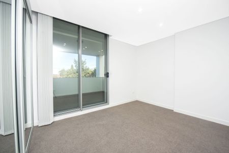 Emerald Apartments - Photo 2