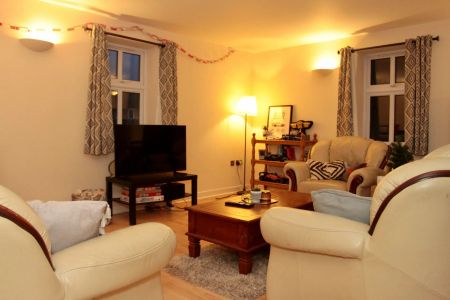New Walk, Central Apartments (2 bed) - Photo 5