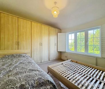 4 bedroom semi-detached house to rent - Photo 5