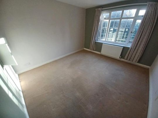 4 bedroom detached house to rent - Photo 1