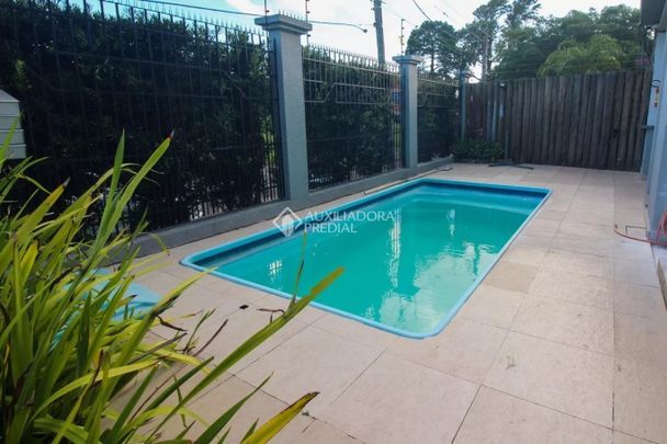 Casa em Condomínio com 4 quartos e 124m² para alugar em Ipanema, Porto Alegre. - Foto 1