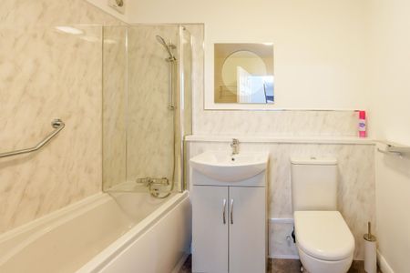 2 bedroom maisonette to rent Elm Grove, Hayling Island, PO11 - Photo 5