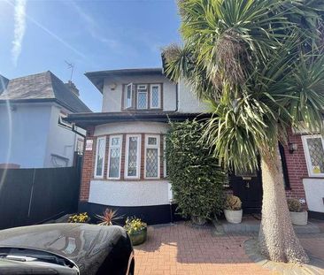 Double Bedroom Apartment Plus ? For Bills, HA8 - Photo 5