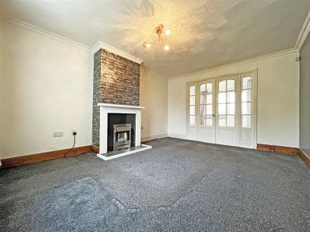 3 bedroom Terraced House to rent - Photo 3