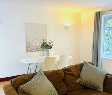 1 bedroom in a house share to rent - Photo 5