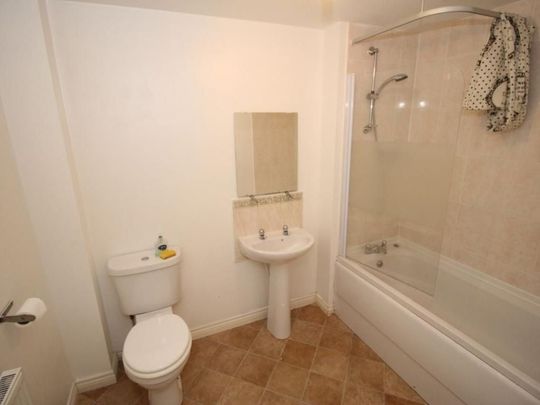 4 Bed Terraced House, Hawkins Close, M9 - Photo 1