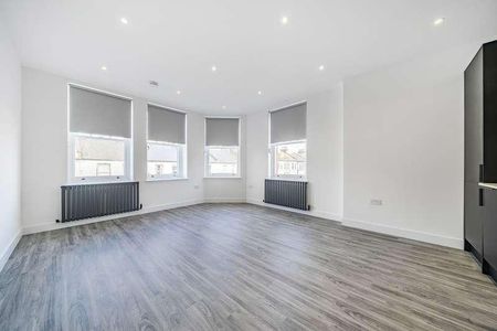 Rippolson Road, London, SE18 - Photo 2