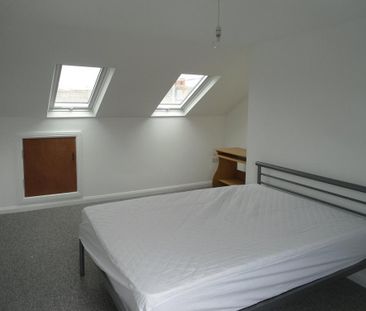 5 bedroom terraced house to rent - Photo 2