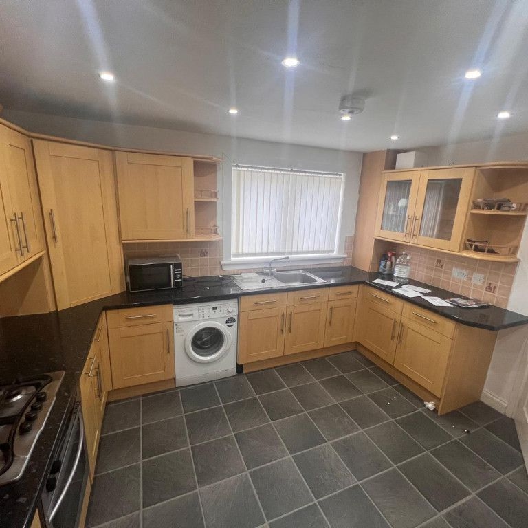 Stoddard Square, Elderslie, Johnstone | £795 Monthly - Photo 1