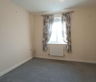 2 bedroom end of terrace house to rent - Photo 3
