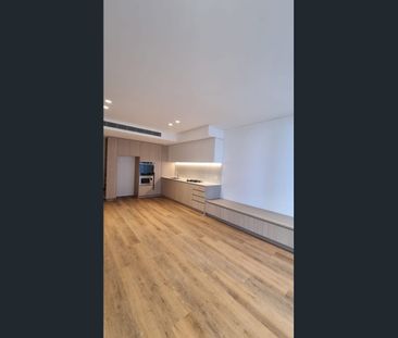 One Bedroom with a Huge Study Room - Photo 3