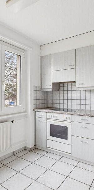 Apartment with green surroundings - Photo 1