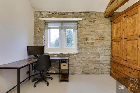 4 bedroom terraced house to rent - Photo 5