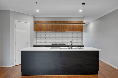 2 Rosedene Avenue, Officer VIC 3809 - House For Rent | Domain - Photo 5