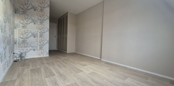 Location Appartement 2 pièces 60m² ST OMER 62500 - Photo 2