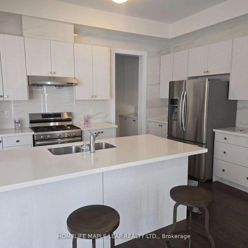 20 SPINLAND STREET - Photo 1