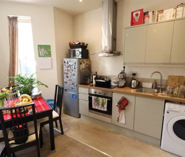 Alexandra Road, Hemel Hempstead, HP2 5BP, Herts - Photo 2