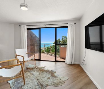 2 Bedroom Beach Front Unit - Photo 2