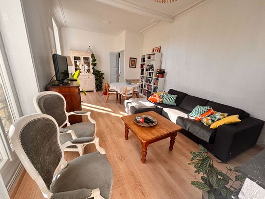 Location Appartement 4 pièces 91m² NIMES 30000 - Photo 1